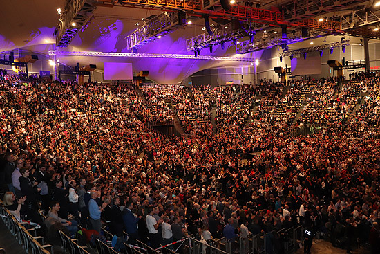 10.000  Teilnehmer bei Jürgen Höller Power Weekend am 1./2.12.2018 in der Olympiahalle (©Foto: Martin Schmitz)